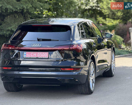 Чорний Ауді E-Tron, об'ємом двигуна 0 л та пробігом 103 тис. км за 29999 $, фото 18 на Automoto.ua