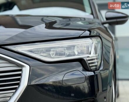 Черный Ауди E-Tron, объемом двигателя 0 л и пробегом 130 тыс. км за 22300 $, фото 26 на Automoto.ua