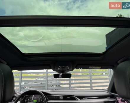 Черный Ауди E-Tron, объемом двигателя 0 л и пробегом 85 тыс. км за 30900 $, фото 30 на Automoto.ua