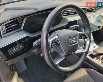 Чорний Ауді E-Tron, об'ємом двигуна 0 л та пробігом 154 тис. км за 19500 $, фото 22 на Automoto.ua