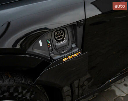 Чорний Ауді E-Tron, об'ємом двигуна 0 л та пробігом 75 тис. км за 29900 $, фото 33 на Automoto.ua