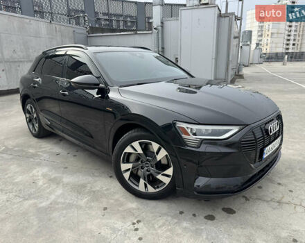 Чорний Ауді E-Tron, об'ємом двигуна 0 л та пробігом 155 тис. км за 30999 $, фото 22 на Automoto.ua