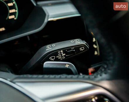 Чорний Ауді E-Tron, об'ємом двигуна 0 л та пробігом 75 тис. км за 29900 $, фото 73 на Automoto.ua