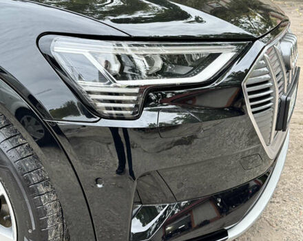 Чорний Ауді E-Tron, об'ємом двигуна 0 л та пробігом 29 тис. км за 38000 $, фото 10 на Automoto.ua
