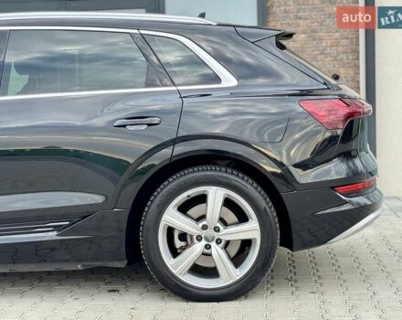 Черный Ауди E-Tron, объемом двигателя 0 л и пробегом 130 тыс. км за 22300 $, фото 32 на Automoto.ua