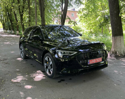 Черный Ауди E-Tron, объемом двигателя 0 л и пробегом 199 тыс. км за 27999 $, фото 2 на Automoto.ua