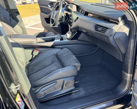 Черный Ауди E-Tron, объемом двигателя 0 л и пробегом 126 тыс. км за 27500 $, фото 25 на Automoto.ua