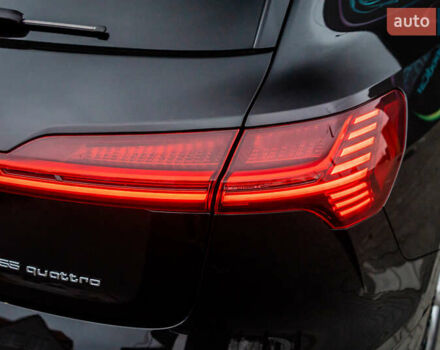 Чорний Ауді E-Tron, об'ємом двигуна 0 л та пробігом 75 тис. км за 29900 $, фото 28 на Automoto.ua