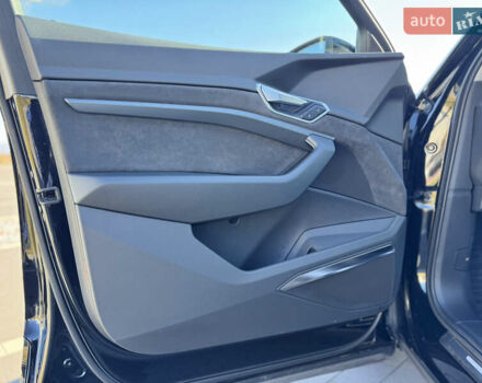 Черный Ауди E-Tron, объемом двигателя 0 л и пробегом 126 тыс. км за 27500 $, фото 20 на Automoto.ua