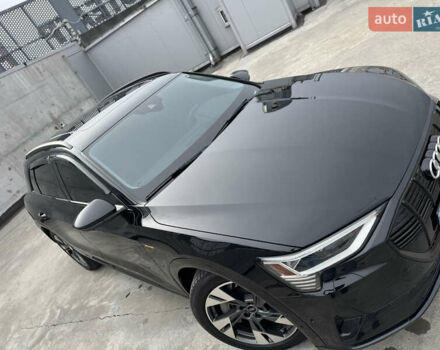 Чорний Ауді E-Tron, об'ємом двигуна 0 л та пробігом 155 тис. км за 30999 $, фото 27 на Automoto.ua
