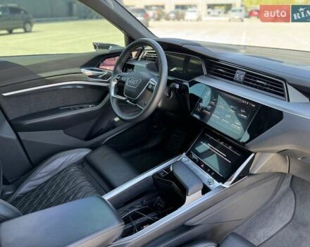 Ауді E-Tron 2020 у Києві на Automoto.ua Чорний Ауді E-Tron, об'ємом двигуна 0 л та пробігом 44 тис. км за 35999 $, фото 53 на Automoto.ua