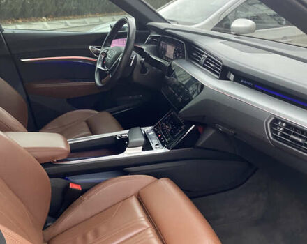 Черный Ауди E-Tron, объемом двигателя 0 л и пробегом 146 тыс. км за 31900 $, фото 20 на Automoto.ua