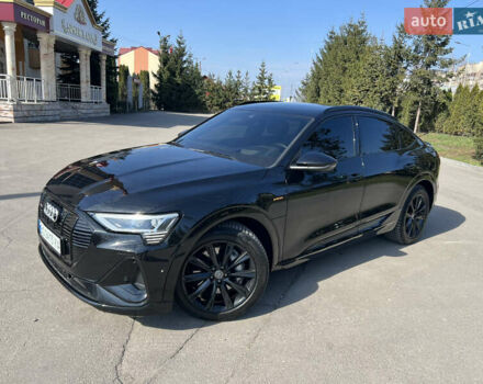 Черный Ауди E-Tron, объемом двигателя 0 л и пробегом 52 тыс. км за 39999 $, фото 1 на Automoto.ua