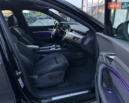 Ауди E-Tron 2020 в Тернополе на Automoto.ua Черный Ауди E-Tron, объемом двигателя 0 л и пробегом 119 тыс. км за 28500 $, фото 61 на Automoto.ua