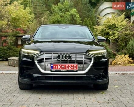 Чорний Ауді E-Tron, об'ємом двигуна 0 л та пробігом 159 тис. км за 24500 $, фото 27 на Automoto.ua