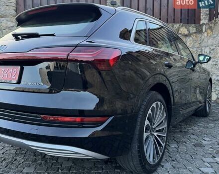 Чорний Ауді E-Tron, об'ємом двигуна 0 л та пробігом 253 тис. км за 24200 $, фото 11 на Automoto.ua