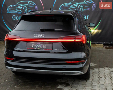 Чорний Ауді E-Tron, об'ємом двигуна 0 л та пробігом 75 тис. км за 29900 $, фото 26 на Automoto.ua