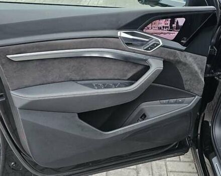 Чорний Ауді E-Tron, об'ємом двигуна 0 л та пробігом 120 тис. км за 33500 $, фото 107 на Automoto.ua
