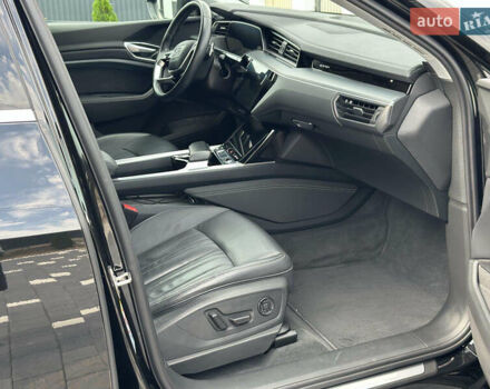 Черный Ауди E-Tron, объемом двигателя 0 л и пробегом 130 тыс. км за 26500 $, фото 31 на Automoto.ua