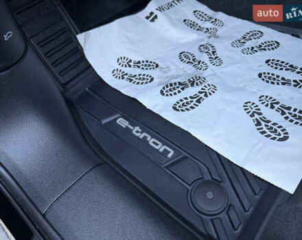 Черный Ауди E-Tron, объемом двигателя 0 л и пробегом 150 тыс. км за 27499 $, фото 56 на Automoto.ua