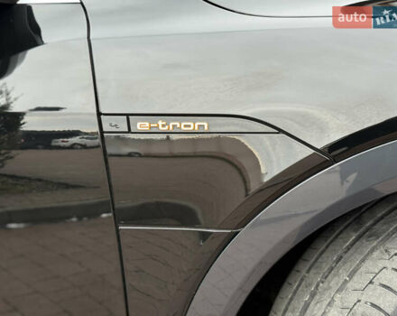 Чорний Ауді E-Tron, об'ємом двигуна 0 л та пробігом 51 тис. км за 31499 $, фото 20 на Automoto.ua