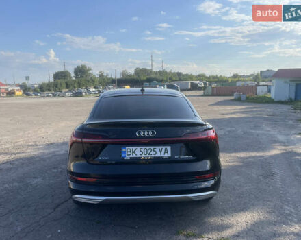 Чорний Ауді E-Tron, об'ємом двигуна 0 л та пробігом 58 тис. км за 34450 $, фото 1 на Automoto.ua