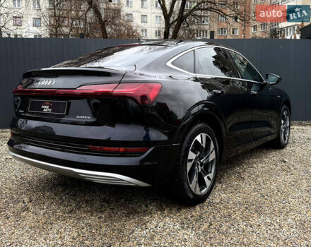Черный Ауди E-Tron, объемом двигателя 0 л и пробегом 32 тыс. км за 35500 $, фото 10 на Automoto.ua