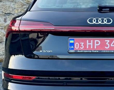Чорний Ауді E-Tron, об'ємом двигуна 0 л та пробігом 253 тис. км за 24200 $, фото 19 на Automoto.ua