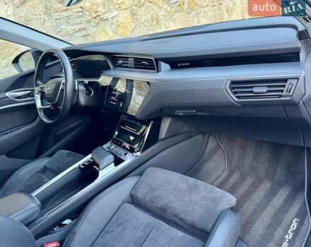 Чорний Ауді E-Tron, об'ємом двигуна 0 л та пробігом 253 тис. км за 24200 $, фото 27 на Automoto.ua