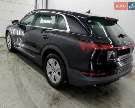 Чорний Ауді E-Tron, об'ємом двигуна 0 л та пробігом 175 тис. км за 22800 $, фото 3 на Automoto.ua