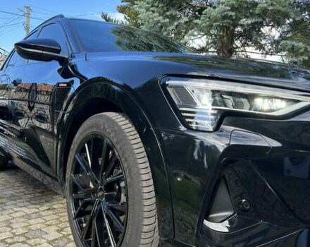 Черный Ауди E-Tron, объемом двигателя 0 л и пробегом 133 тыс. км за 28000 $, фото 10 на Automoto.ua