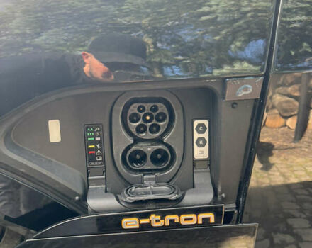 Черный Ауди E-Tron, объемом двигателя 0 л и пробегом 133 тыс. км за 28000 $, фото 30 на Automoto.ua