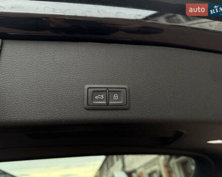 Чорний Ауді E-Tron, об'ємом двигуна 0 л та пробігом 51 тис. км за 31499 $, фото 51 на Automoto.ua