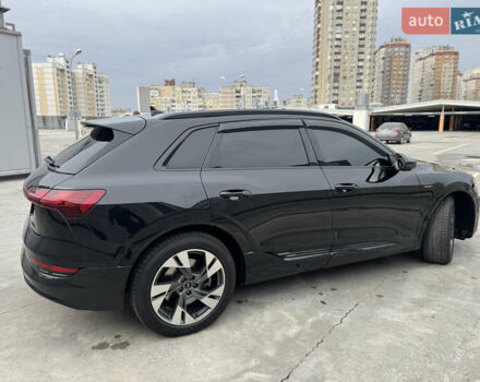 Чорний Ауді E-Tron, об'ємом двигуна 0 л та пробігом 155 тис. км за 30999 $, фото 17 на Automoto.ua