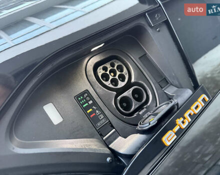 Черный Ауди E-Tron, объемом двигателя 0 л и пробегом 150 тыс. км за 27499 $, фото 21 на Automoto.ua