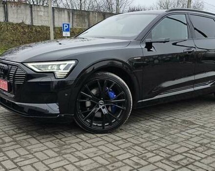 Чорний Ауді E-Tron, об'ємом двигуна 0 л та пробігом 120 тис. км за 33500 $, фото 4 на Automoto.ua