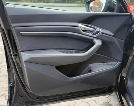 Черный Ауди E-Tron, объемом двигателя 0 л и пробегом 146 тыс. км за 27500 $, фото 15 на Automoto.ua