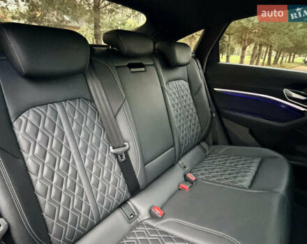 Черный Ауди E-Tron, объемом двигателя 0 л и пробегом 155 тыс. км за 33300 $, фото 24 на Automoto.ua