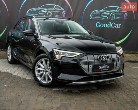 Чорний Ауді E-Tron, об'ємом двигуна 0 л та пробігом 75 тис. км за 29900 $, фото 13 на Automoto.ua