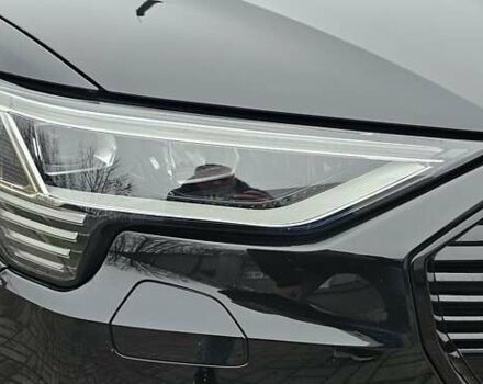 Чорний Ауді E-Tron, об'ємом двигуна 0 л та пробігом 120 тис. км за 33500 $, фото 116 на Automoto.ua