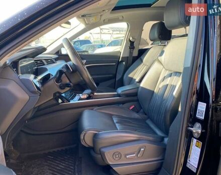 Черный Ауди E-Tron, объемом двигателя 0 л и пробегом 61 тыс. км за 36500 $, фото 18 на Automoto.ua