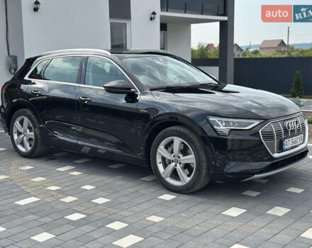 Черный Ауди E-Tron, объемом двигателя 0 л и пробегом 130 тыс. км за 26500 $, фото 7 на Automoto.ua