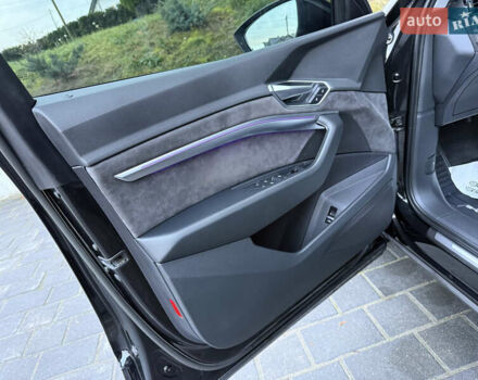 Черный Ауди E-Tron, объемом двигателя 0 л и пробегом 150 тыс. км за 27499 $, фото 45 на Automoto.ua