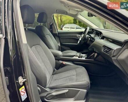 Черный Ауди E-Tron, объемом двигателя 0 л и пробегом 159 тыс. км за 24000 $, фото 101 на Automoto.ua