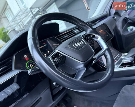 Черный Ауди E-Tron, объемом двигателя 0 л и пробегом 150 тыс. км за 27499 $, фото 49 на Automoto.ua