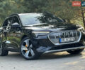 Черный Ауди E-Tron, объемом двигателя 0 л и пробегом 170 тыс. км за 28800 $, фото 2 на Automoto.ua