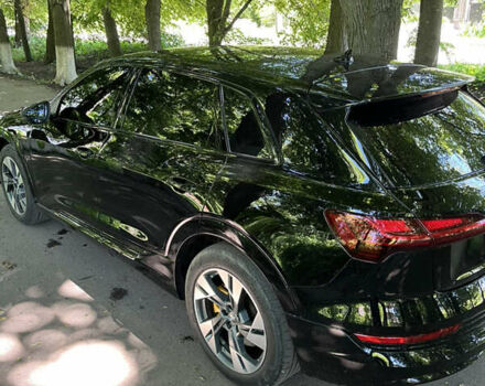 Черный Ауди E-Tron, объемом двигателя 0 л и пробегом 199 тыс. км за 27999 $, фото 12 на Automoto.ua