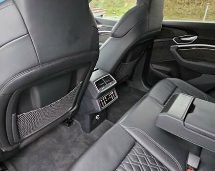 Чорний Ауді E-Tron, об'ємом двигуна 0 л та пробігом 120 тис. км за 33500 $, фото 100 на Automoto.ua
