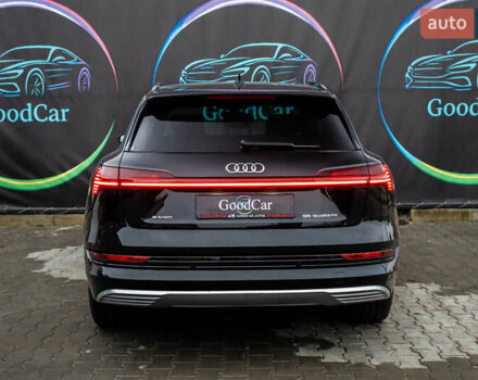 Чорний Ауді E-Tron, об'ємом двигуна 0 л та пробігом 75 тис. км за 29900 $, фото 22 на Automoto.ua