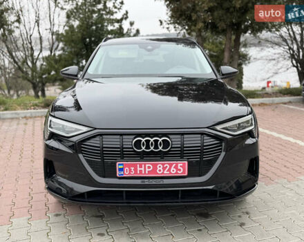 Черный Ауди E-Tron, объемом двигателя 0 л и пробегом 120 тыс. км за 26500 $, фото 4 на Automoto.ua